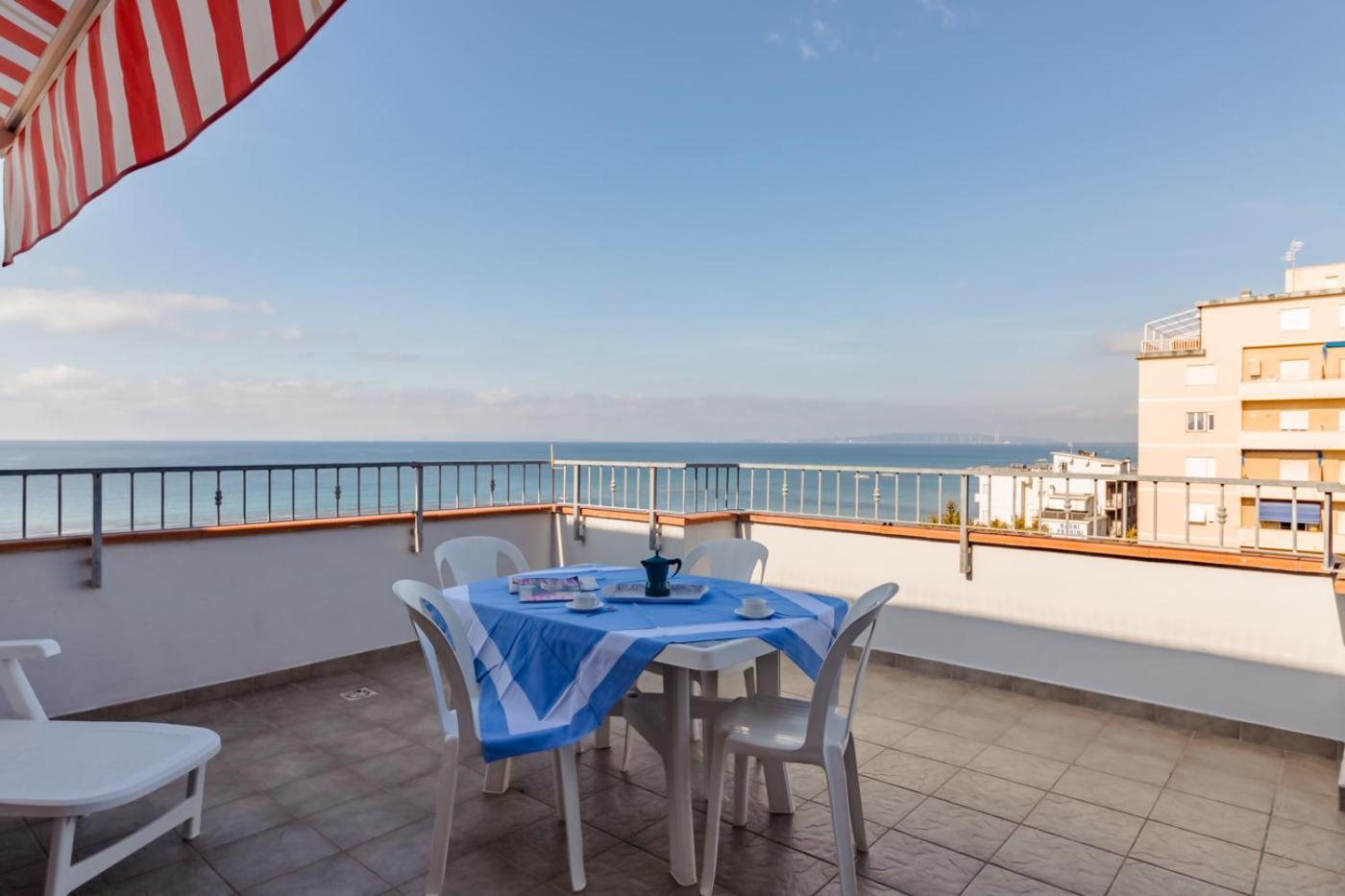 Le Terrazze Villa Follonica Room photo